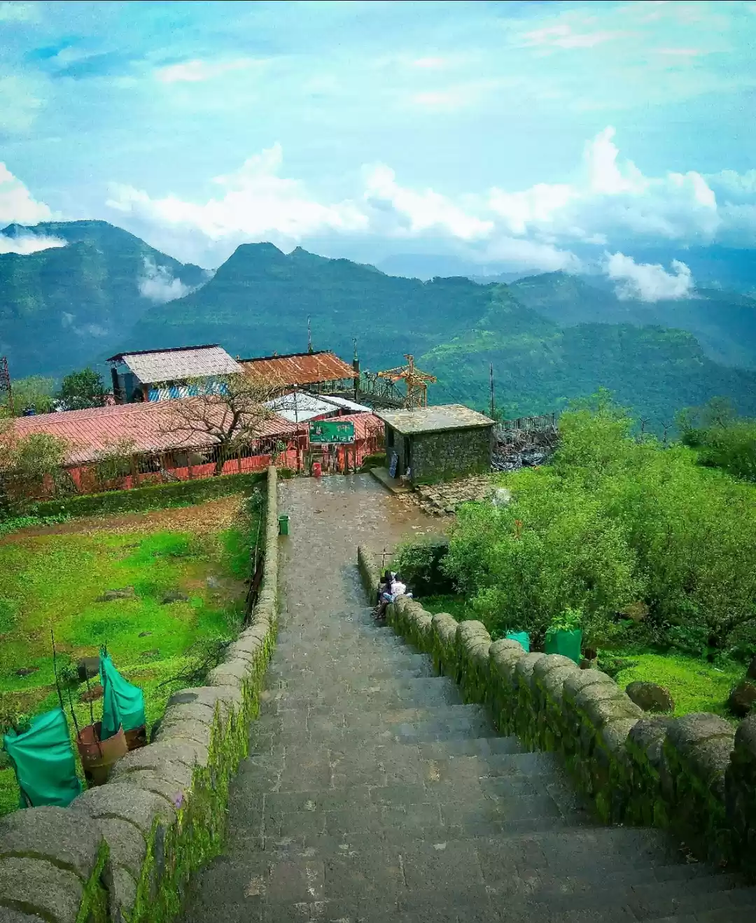 आमच्या गावाबद्दल